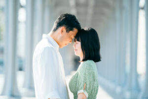 パリ ビラケム橋の前撮り写真 自然な笑顔