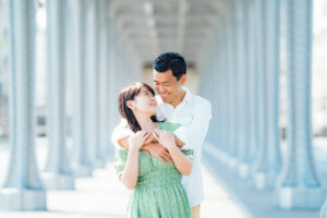 パリ ビラケム橋の前撮り写真 自然な笑顔