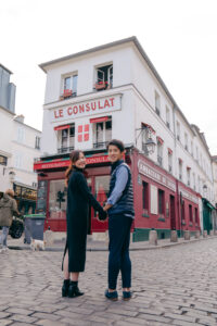 モンマルトル 朝 カップルフォト 街を歩くおふたり