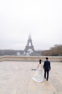 トロカデロの石畳と冬の空気が織りなす幻想的な景色