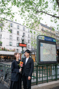 パリ 前撮り 黒ドレス ブーケ