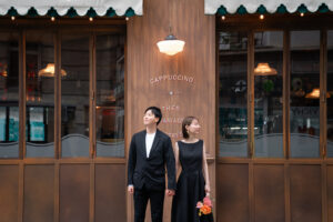 パリ 前撮り 黒ドレス ブーケ