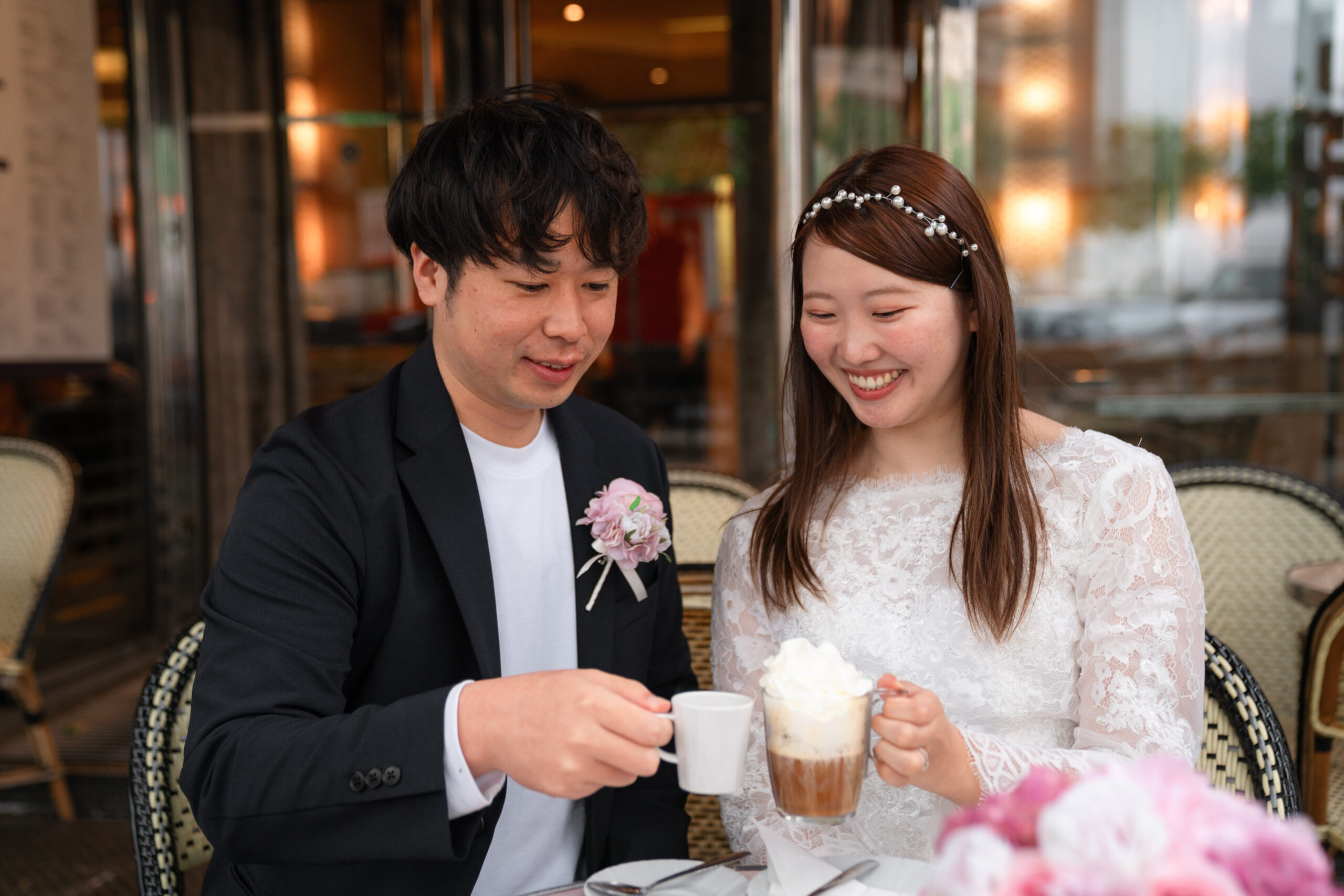 カフェであたたまるパリフォトウェディング