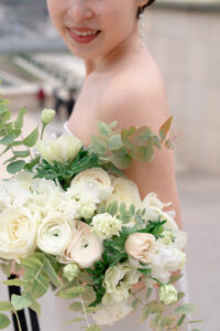 ウェディングブーケと美しい新婦