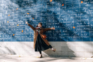 秋晴れのモンマルトルで撮るポートレート写真